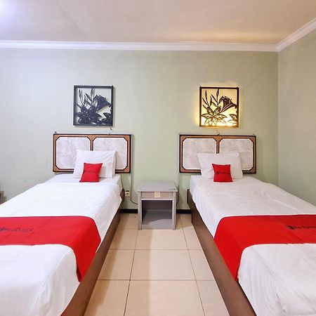 Reddoorz Near Stadion Semeru Lumajang Jawa Timur Екстериор снимка