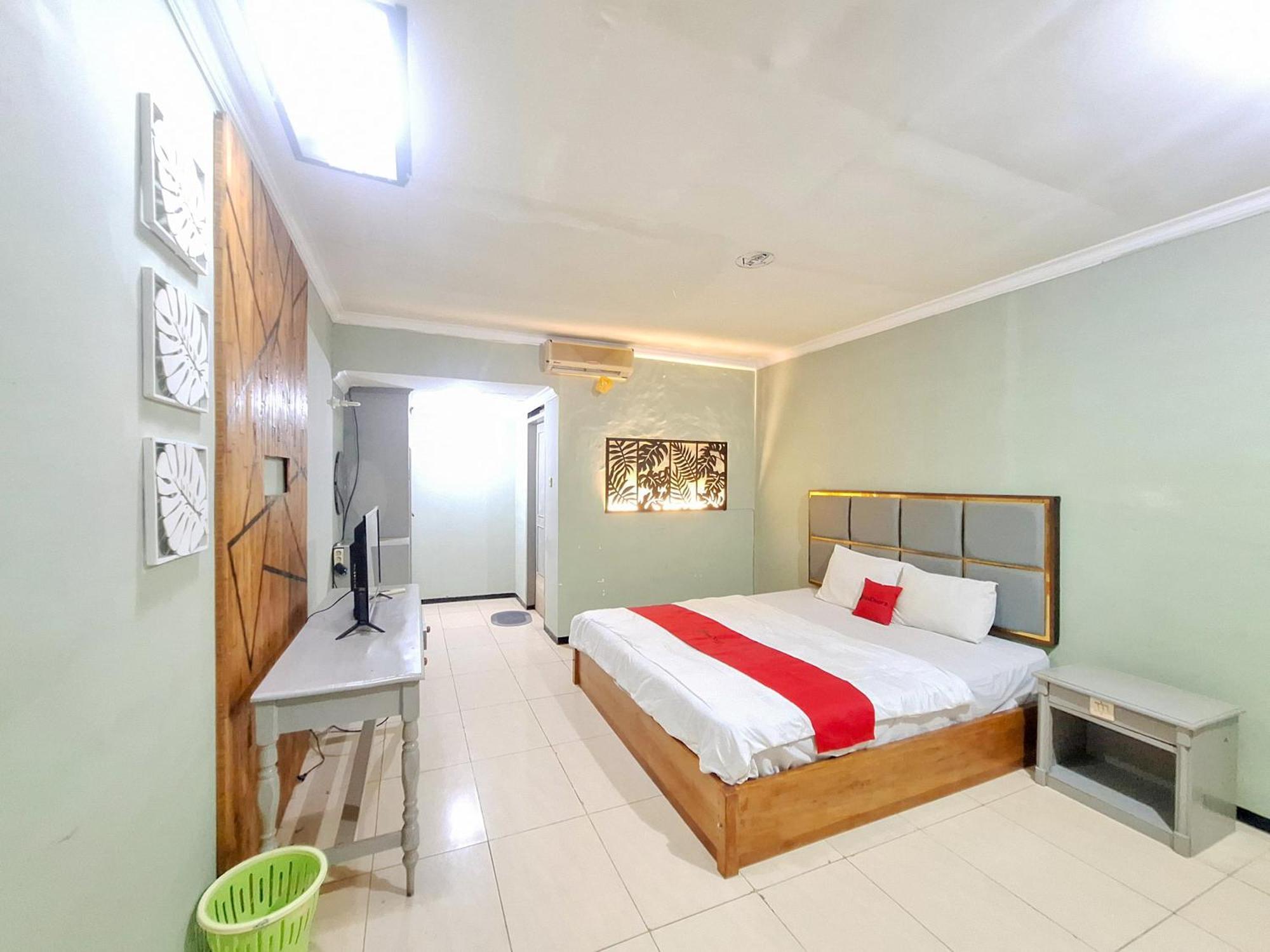 Reddoorz Near Stadion Semeru Lumajang Jawa Timur Екстериор снимка