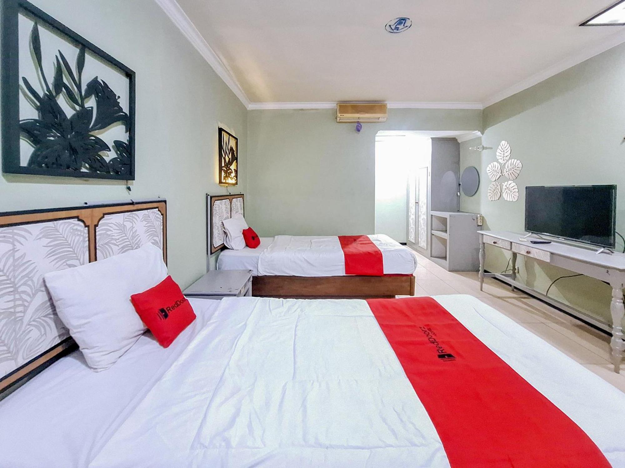 Reddoorz Near Stadion Semeru Lumajang Jawa Timur Екстериор снимка