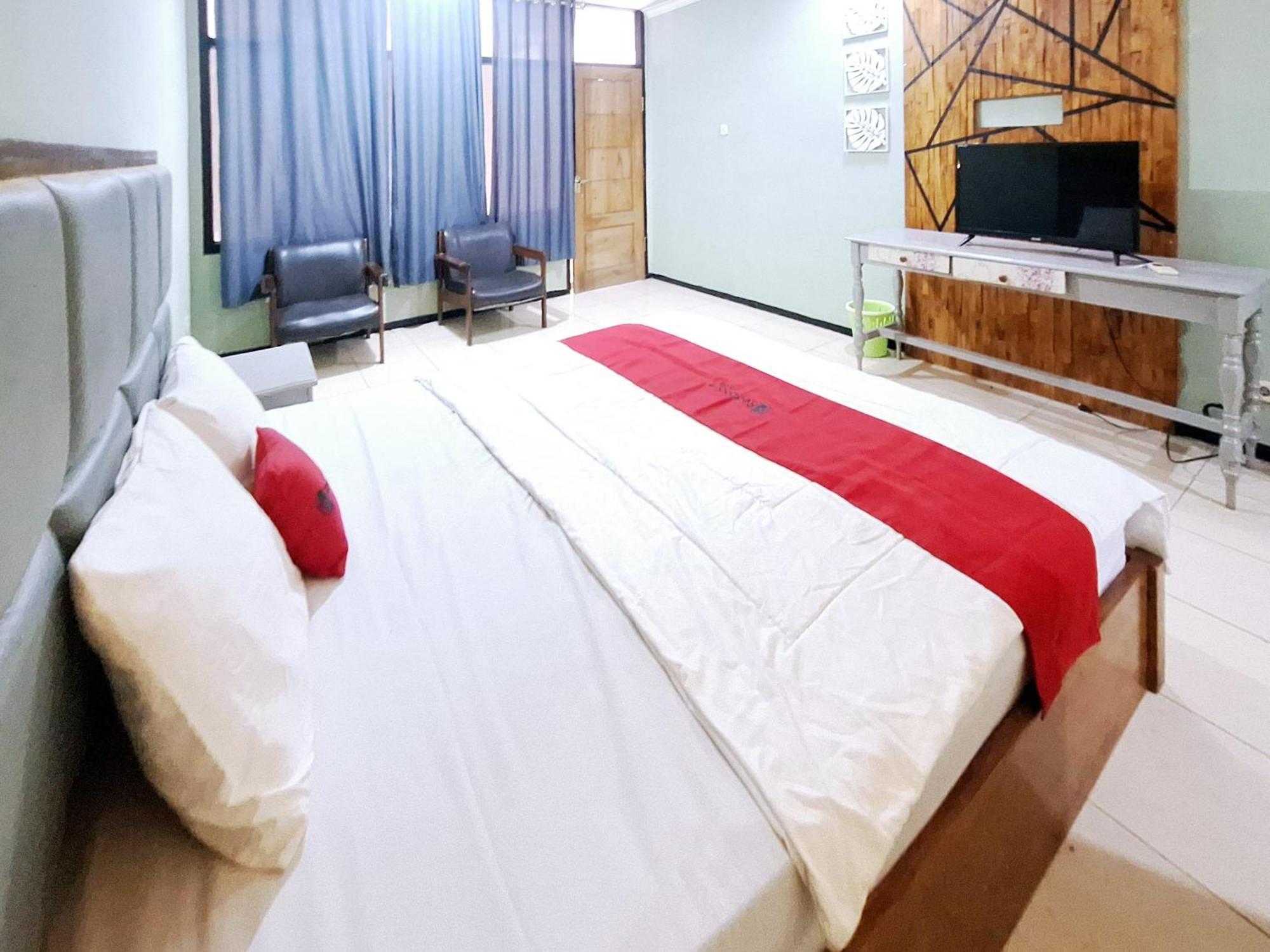 Reddoorz Near Stadion Semeru Lumajang Jawa Timur Екстериор снимка