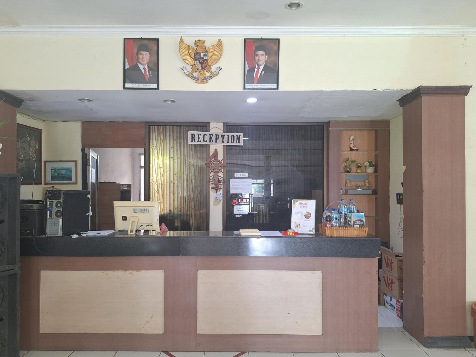 Reddoorz Near Stadion Semeru Lumajang Jawa Timur Екстериор снимка